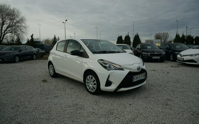 Toyota Yaris cena 42000 przebieg: 179561, rok produkcji 2018 z Skawina małe 529